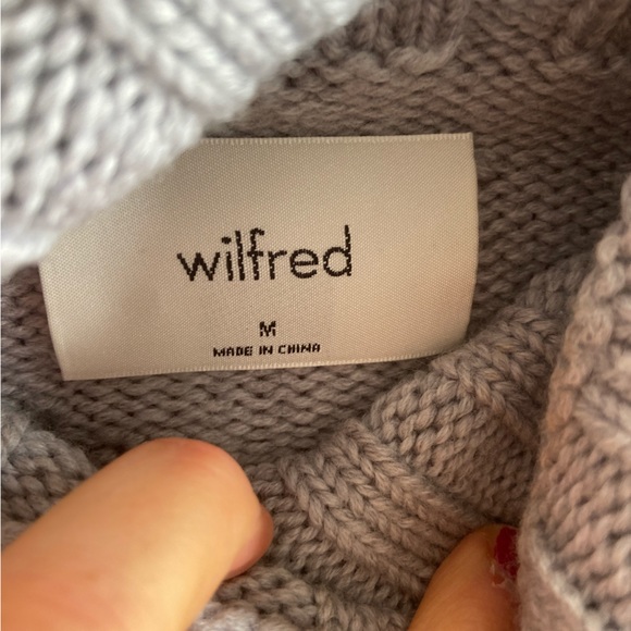 Wilfred (Aritzia) Grey Merino wool Sweater Size Medium - Picture 2 of 6